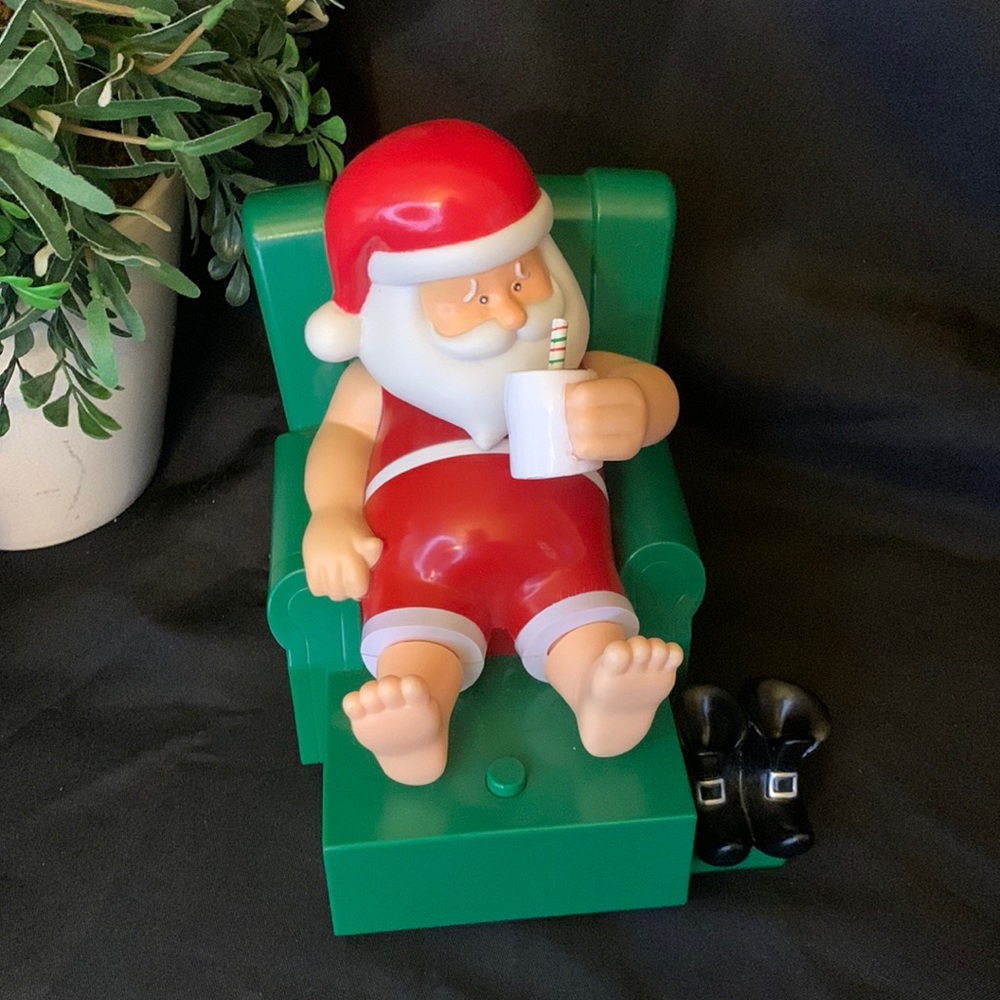 GEMMY Animated Santa Claus Blues / complaining Funny Talking Santa Claus